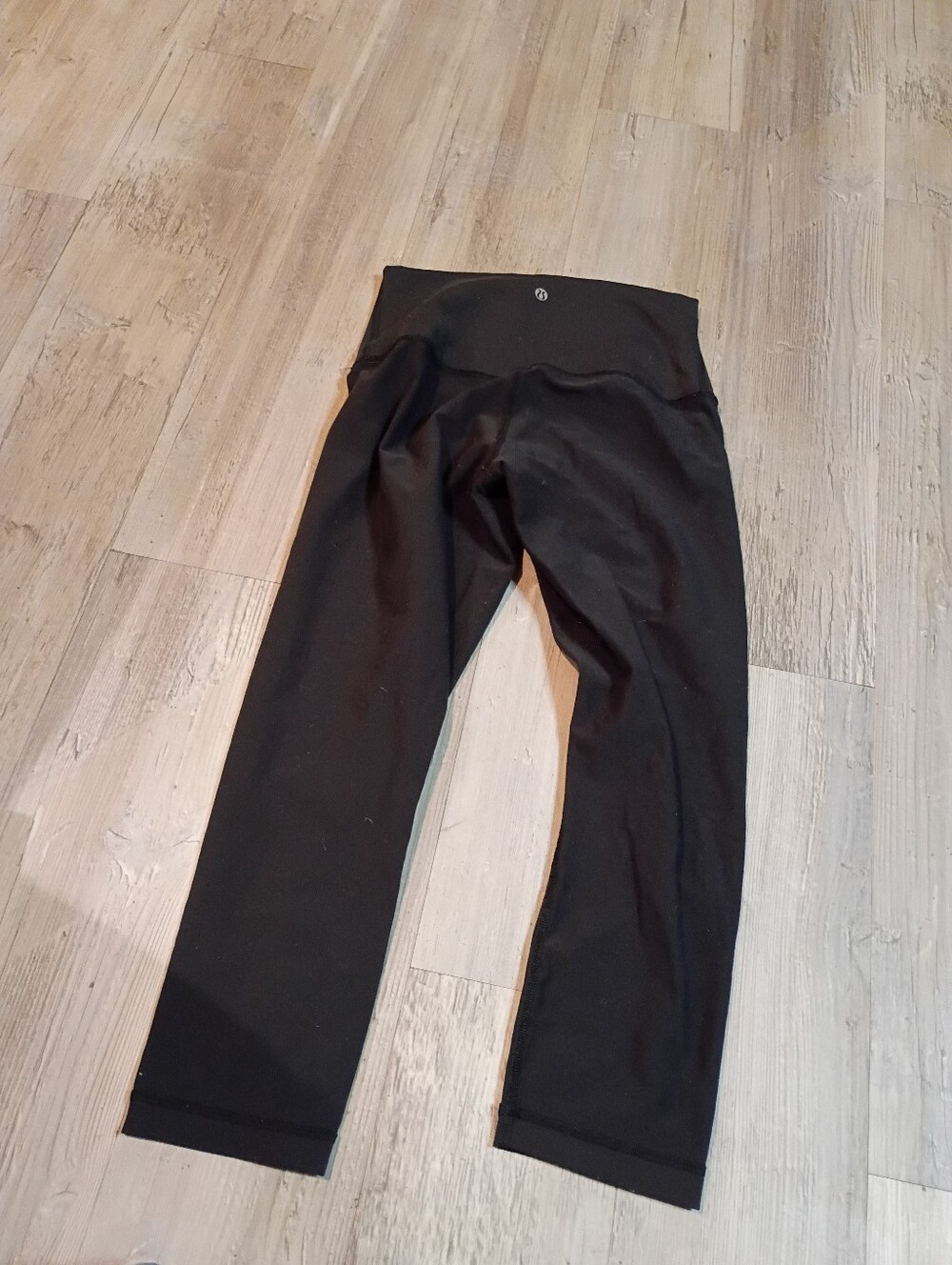 Lululemon - Picture 4 of 6